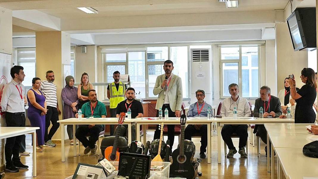 Otobüste unutulan binlerce eşya müzayedeyle satıldı: Listede drone ve matkap bile var 5